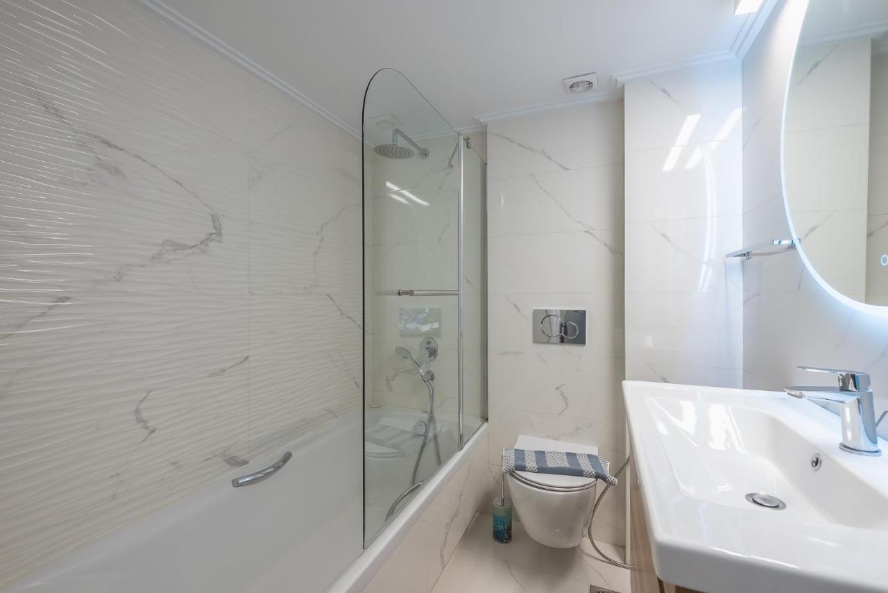 The Luxury Suite By Cloudkeys Athens Exterior photo